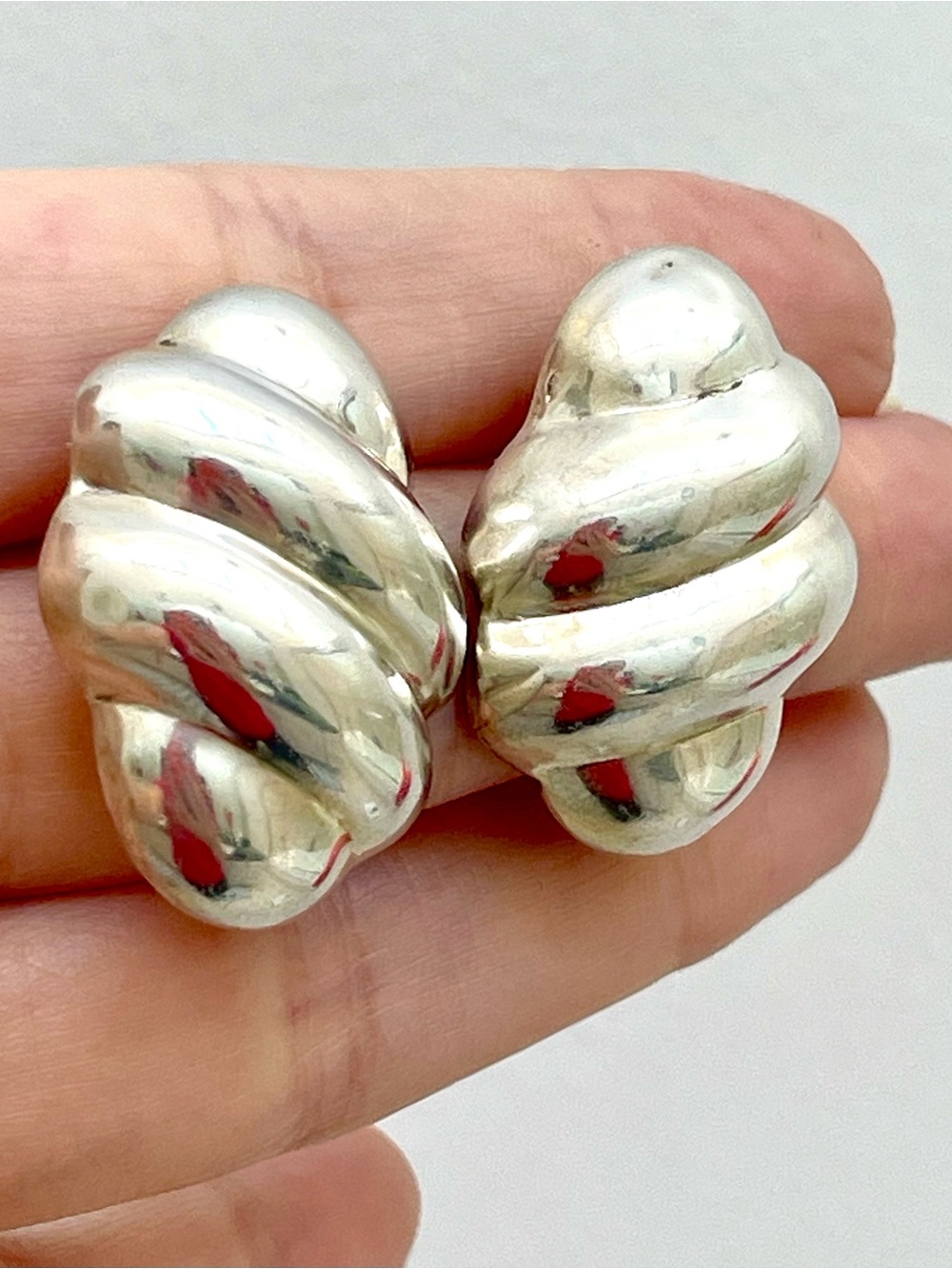Vintage Modernist Puff Stud Earrings Scalloped Rigged 925 Sterling Silver Swirl
